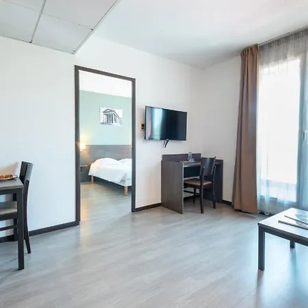 Zenitude & Residences Centre Aparthotel 3*